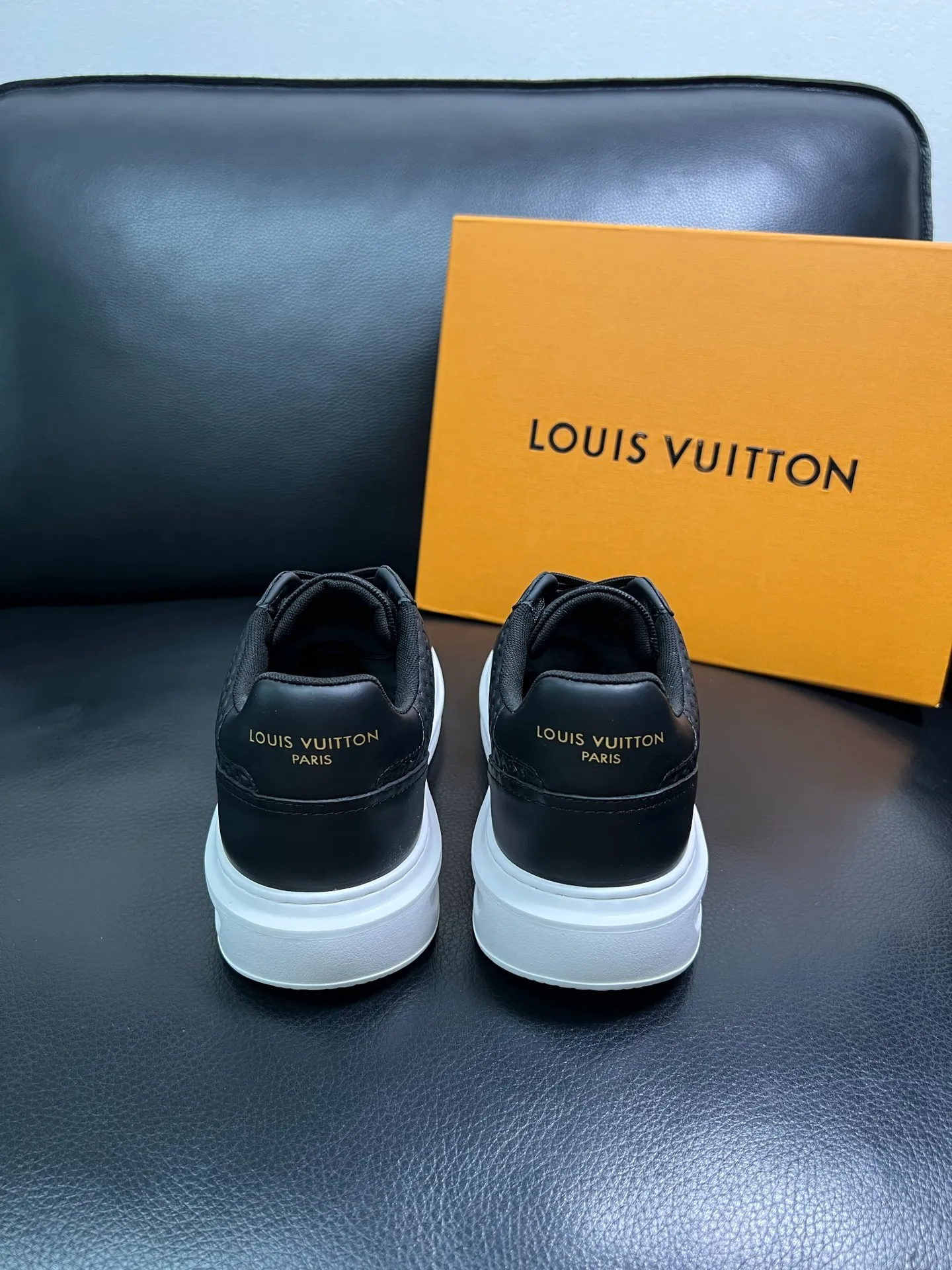 Men's shoes 💰740 Lv high quality top crafts Louis Vuitton sports shoes counter synchronized with original factory configuration, uppers imported from Italy, high-quality splicing colorful complex crafts, imported mesh pads soft and comfortable, soles: original soles specially provided by the original factory, T men's shoes 💰U exclusive movable molded soles super comfortable, original factory and single goods, welcome to compare, code number 38-44 (customized 45) 85867